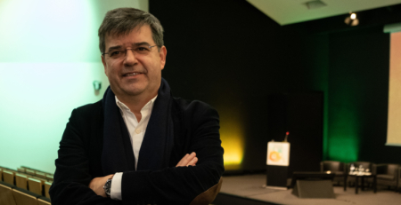 “Esta nova reformulação posológica” permite “aumentar o intervalo entre injeções, reduzindo o burden do tratamento”