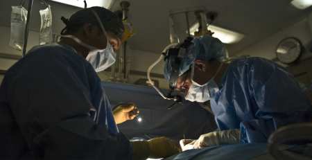 ULSLA implementa técnica cirúrgica vitrectomia